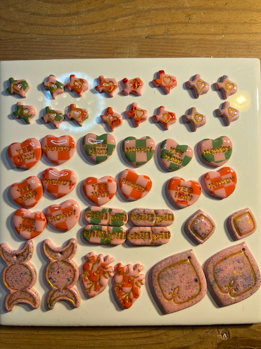 V Day Mini Texas Studs