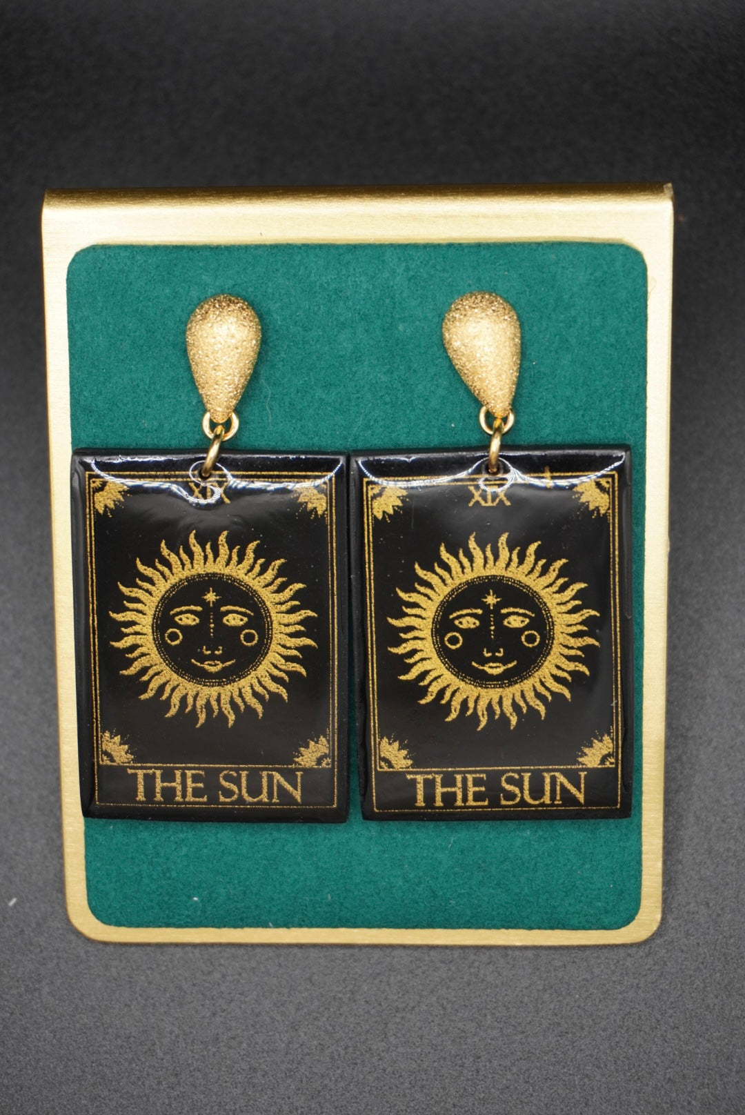 The Sun on starburst teardrops