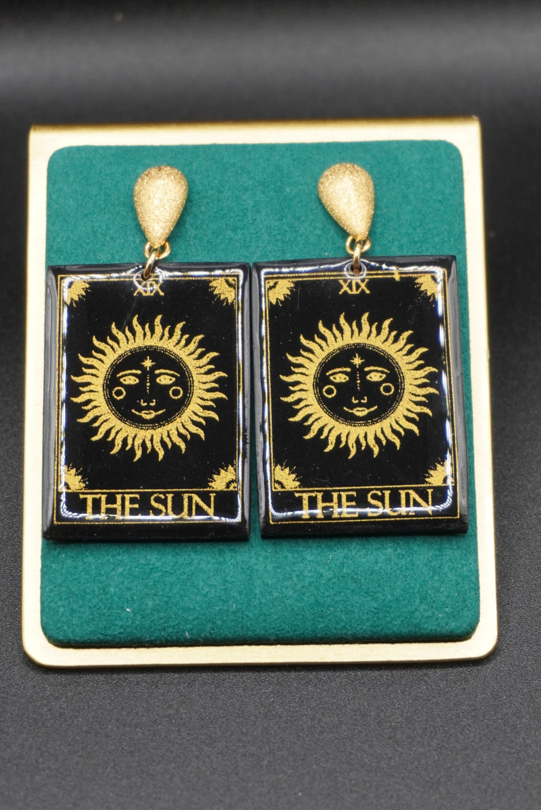 The Sun on starburst teardrops